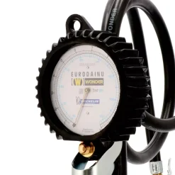 Airpress 42070 - Bandenpomp Michelin geijkt 1,5 m slang 15 bar