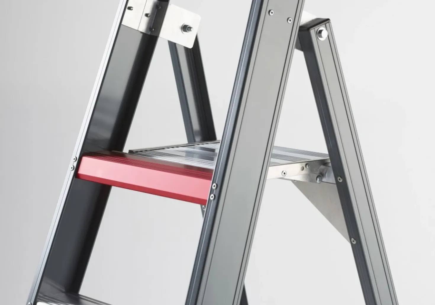 Altrex Falco FEO 8 Trap - Enkel - Aluminium met coating - 8 treden - max. werkhoogte 3,90m