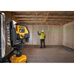 DeWALT DCLE14201GB-XJ in tas - groen - 2 lijnen - 45m - IP54