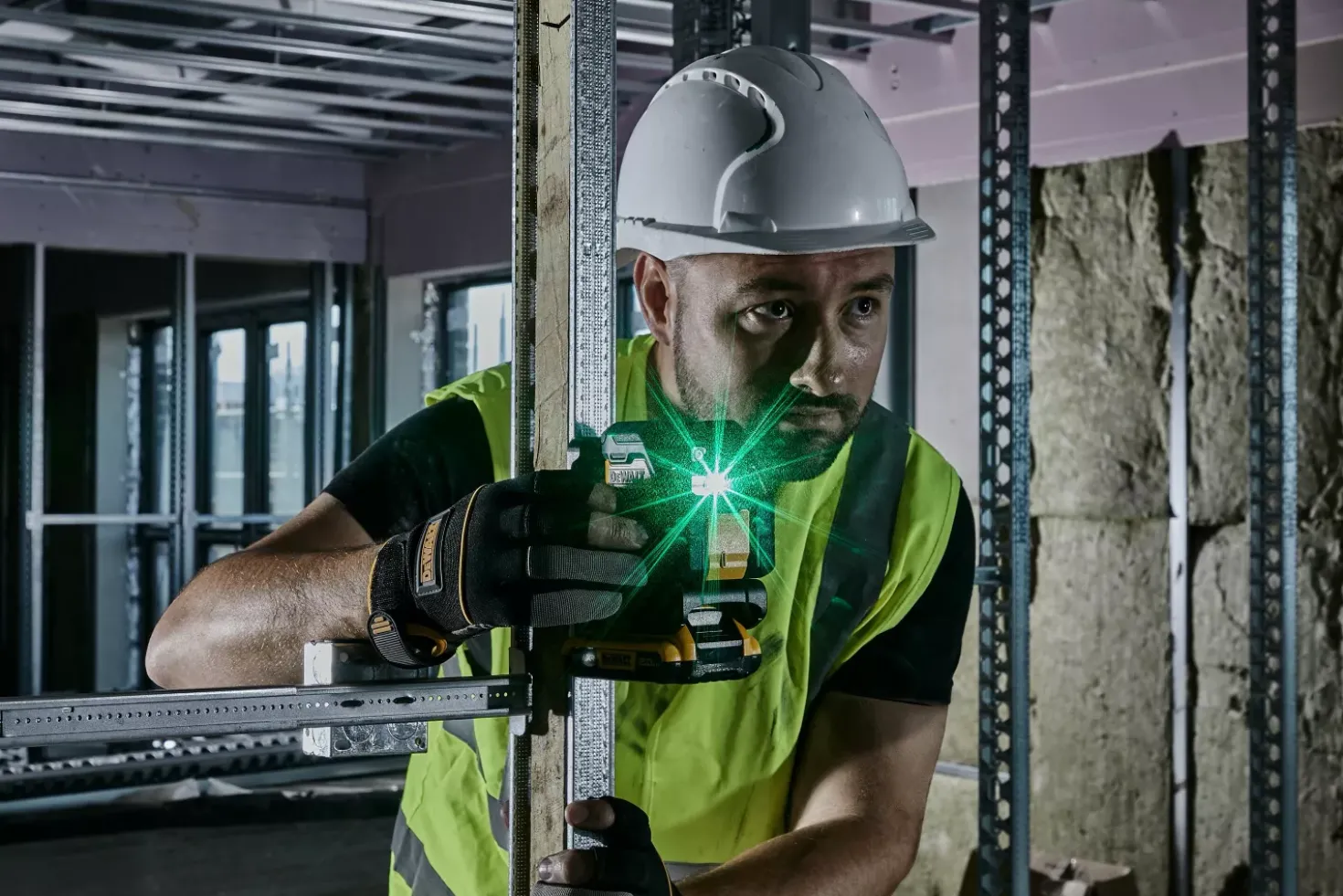 DeWALT DCLE34021N 18V Kruislijnlaser - Groen - 2x 55m - 2 lijnen - IP54