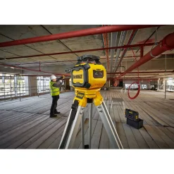 DeWALT DCLE05211RL-XJ Roterende Laser set incl. statief, ontvanger en meetlat in koffer - rood - 30m - IP54