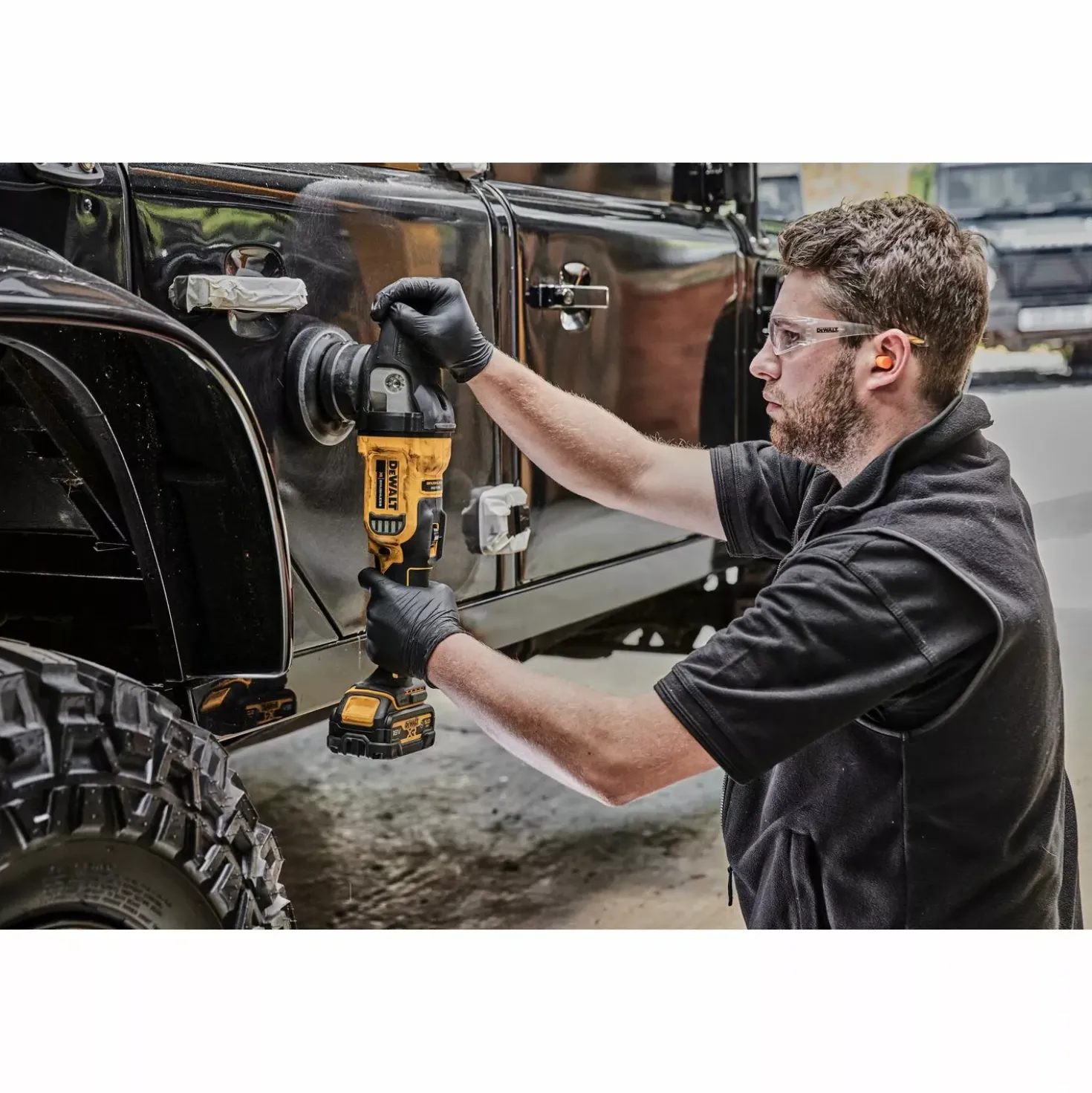 DeWALT DCM848N-XJ 18V Li-ion XR accu haakse polijstmachine body - koolborstelloos