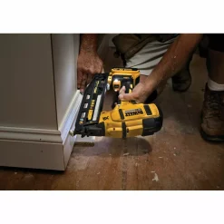 DeWALT DCN660NT-XJ 18V Li-ion XR accu afwerktacker body in TSTAK - 32-63mm - 16 Gauge - koolborstelloos