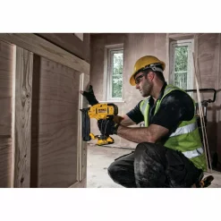 DeWALT DCN680NT-XJ 18V Li-ion XR accu afwerktacker body in TSTAK - 15-54mm - 18 Gauge - koolborstelloos