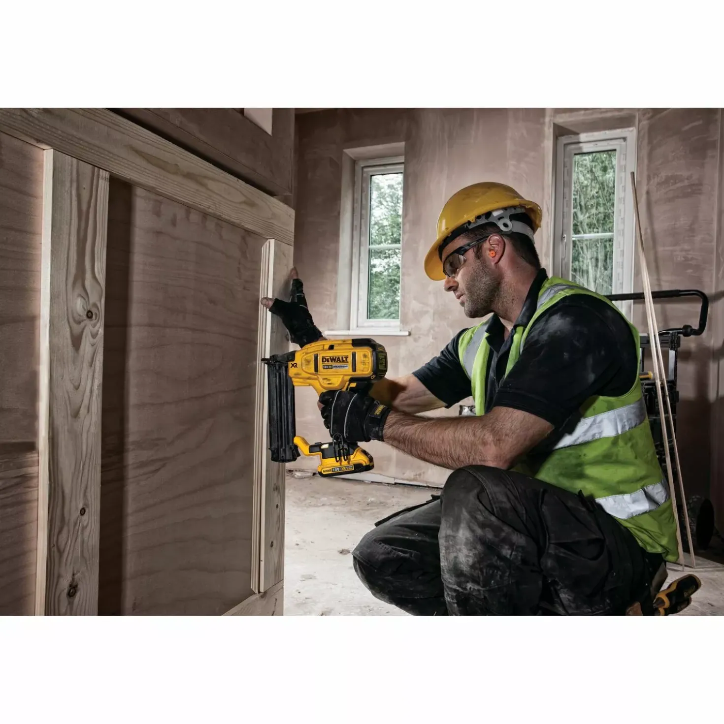 DeWALT DCN680NT-XJ 18V Li-ion XR accu afwerktacker body in TSTAK - 15-54mm - 18 Gauge - koolborstelloos