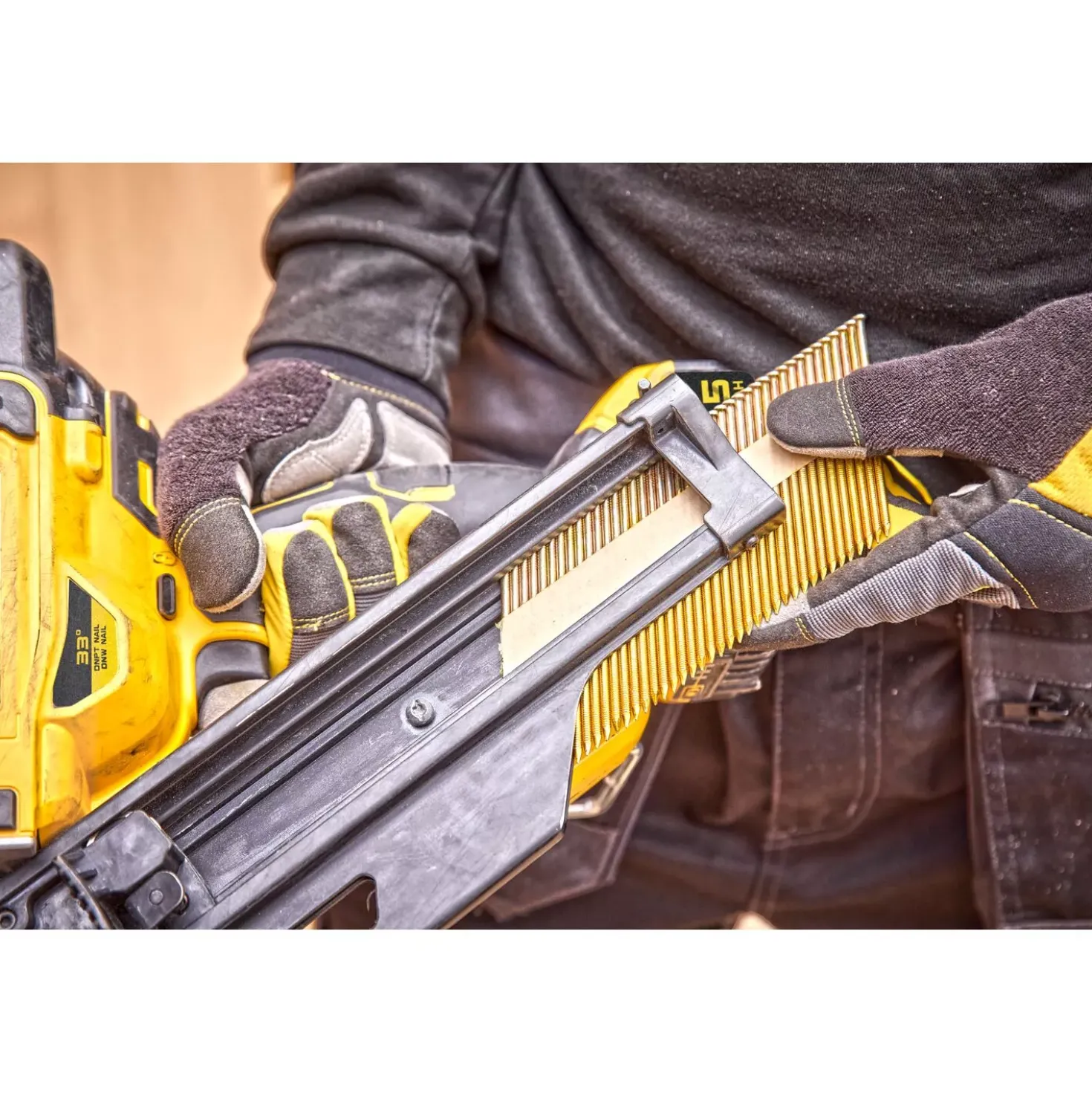 DeWALT DCN950N-XJ 18V Li-ion accu constructie tacker body - enkel schot - 2,8-3,3mm - 50-90mm