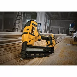 DeWALT DCN660P2-QW 18V Li-ion XR accu afwerktacker set (2x 5.0Ah) in koffer - 32-63mm - 16 Gauge - koolborstelloos