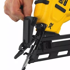 DeWALT DCN650P2-QW 18V Li-ion XR accu afwerktacker (2x 5.0Ah) in TSTAK