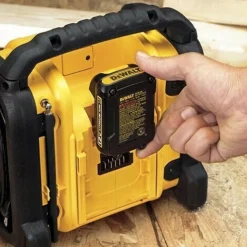 DeWALT DCR020 10.8-18V Li-Ion Accu bouwradio - DAB+ - werkt op netstroom & accu