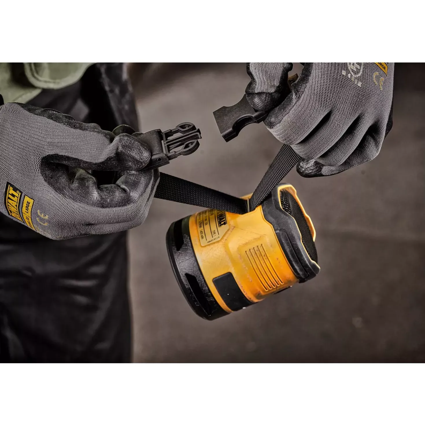 DeWALT DCR009-XJ Bluetooth Speaker USB-C - IP67