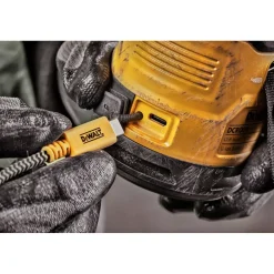 DeWALT DCR009-XJ Bluetooth Speaker USB-C - IP67