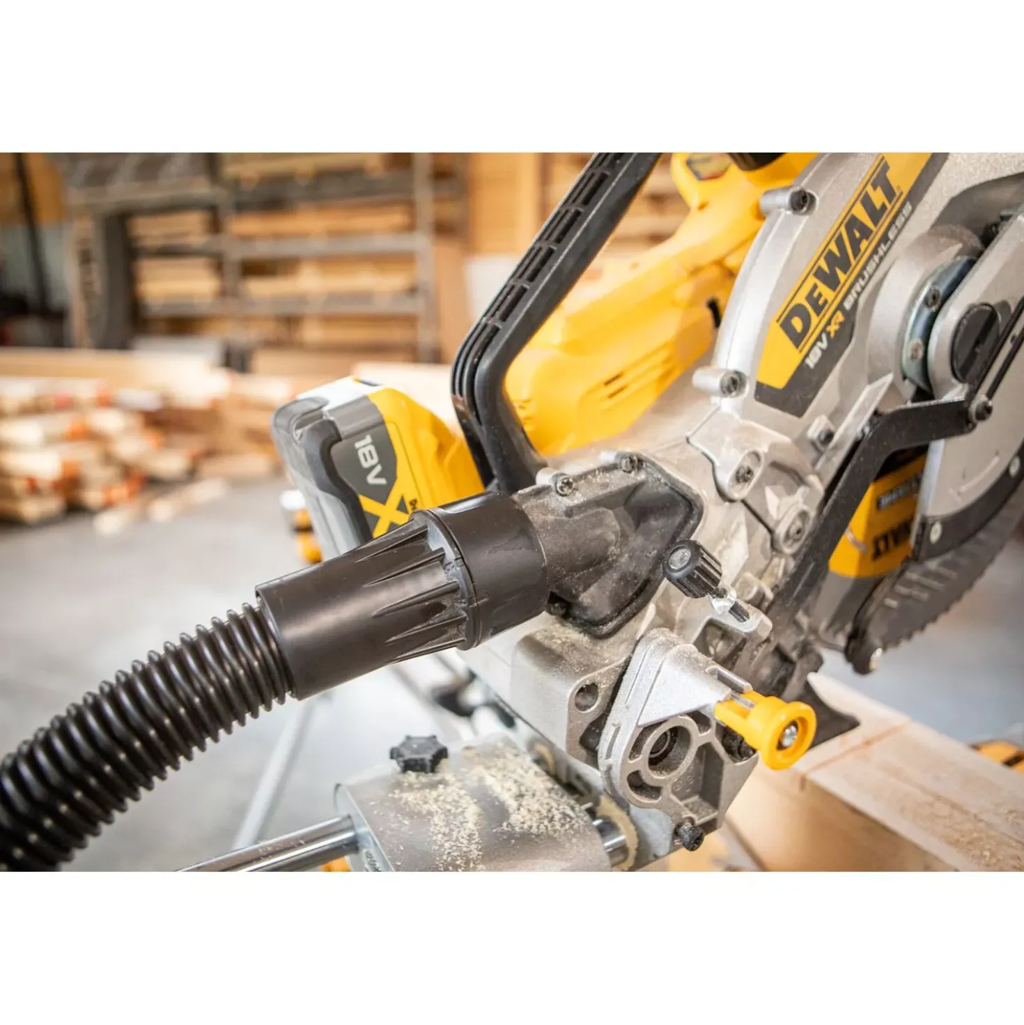 DeWALT DCS782N-XJ 18V Li-ion accu afkortzaagmachine body - 305mm