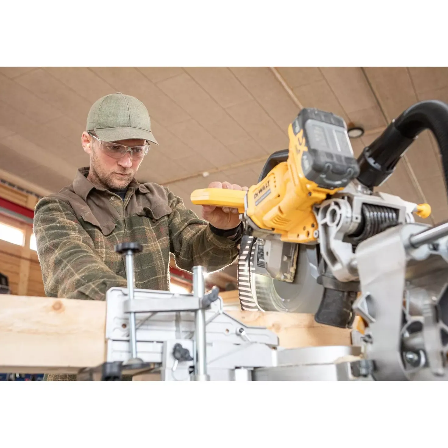 DeWALT DCS782N-XJ 18V Li-ion accu afkortzaagmachine body - 305mm