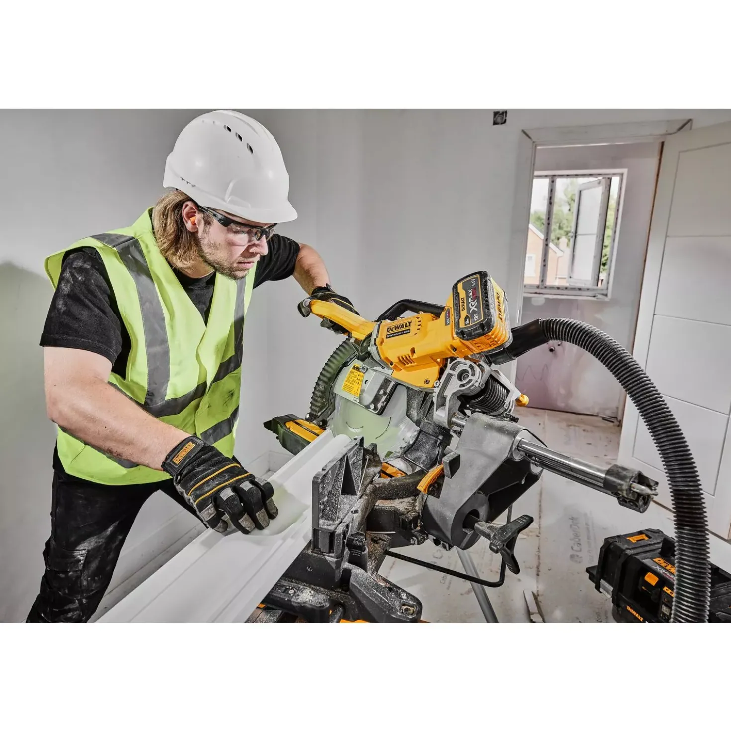 DeWALT DCS781X2-QW Li-Ion accu 54V Brushless Afkort-/verstekzaagset 9.0Ah - 305mm