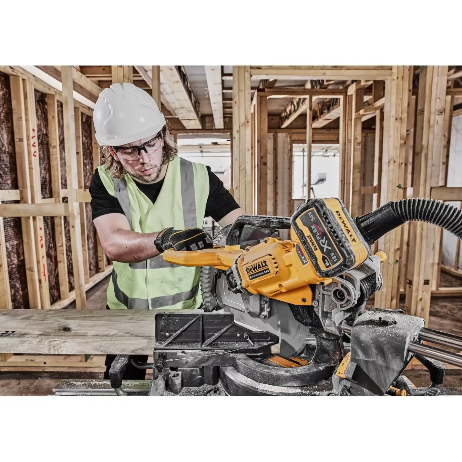 DeWALT DCS781X2-QW Li-Ion accu 54V Brushless Afkort-/verstekzaagset 9.0Ah - 305mm