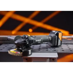 DeWALT X MCLAREN DCG45MP2T-QW 18V XR accu haakse slijper set (2x 5.0Ah accu + lader) - 125mm