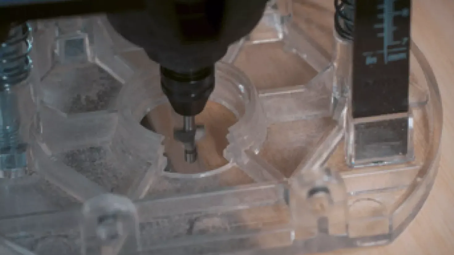 DREMEL 660JA 7-Delige multifunctionele Frezenset in houten koffer