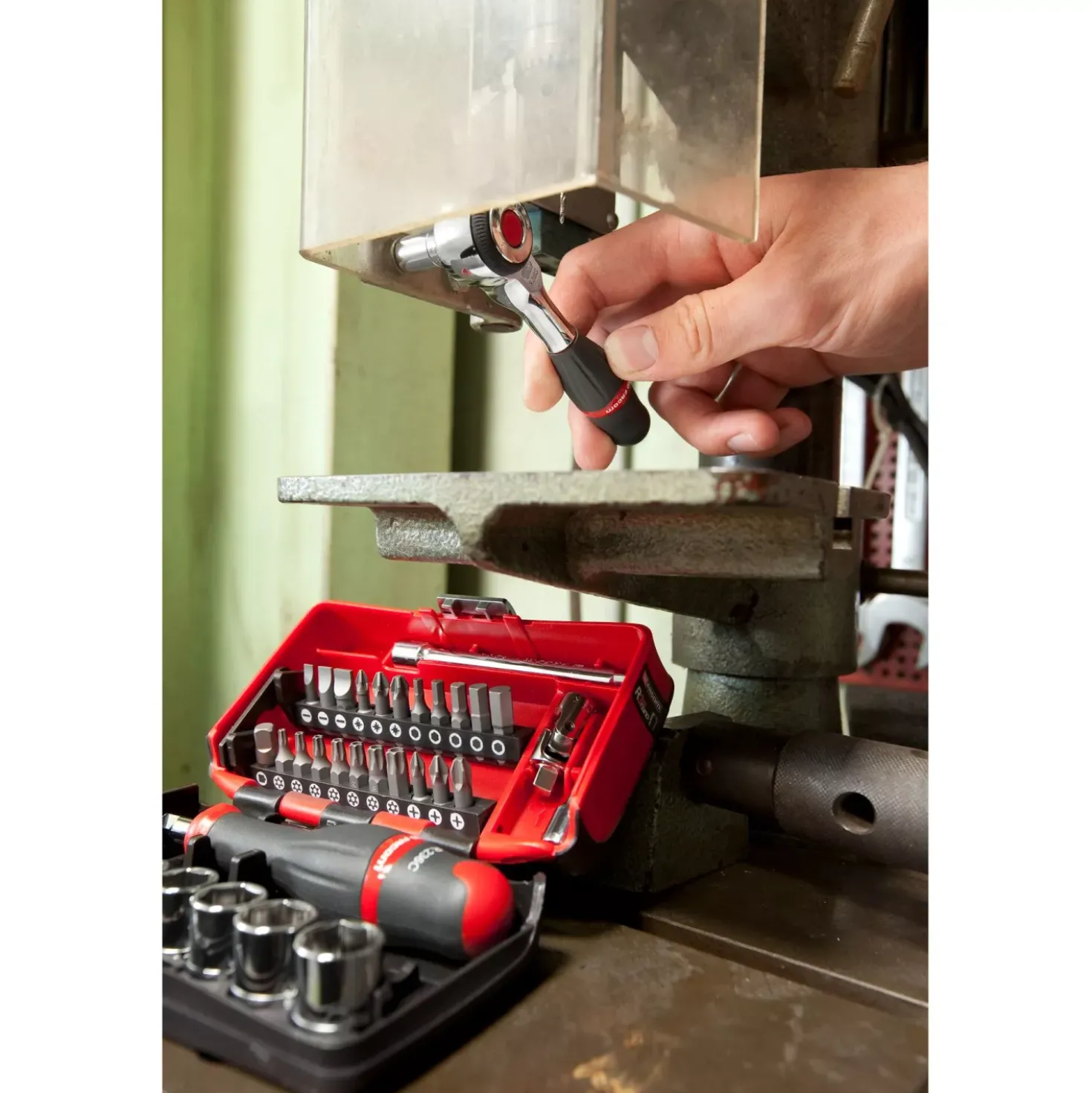 Facom R.360NANOPB 17-delige Ratel- en doppenset in koffer - 1/4" 6-kant - Metrisch