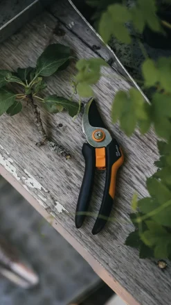Fiskars 1057162 Solid snoeischaar bypass M P321 - 20mm