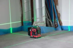 Futech Multicross 3D 18VMAX kruislijnlaser set incl. statief - groen - 70m - 3 lijnen