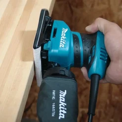 Makita BO4556K Vlakschuurmachine in koffer - 200W - 112 x 102mm