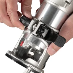 Makita RT0702CX3J Kantenfrees incl. diverse voeten in Mbox - 710W