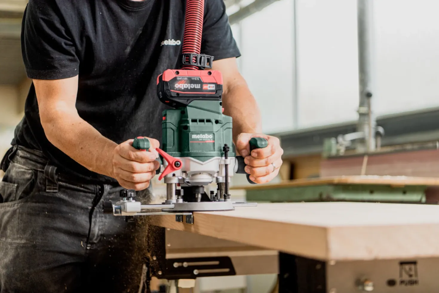 Metabo OFV 18 LTX BL 12 18V Li-ion accu bovenfrees set (2x 5.5Ah accu) in MetaBox