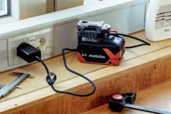 Metabo PC 18-65 18V Power Charger