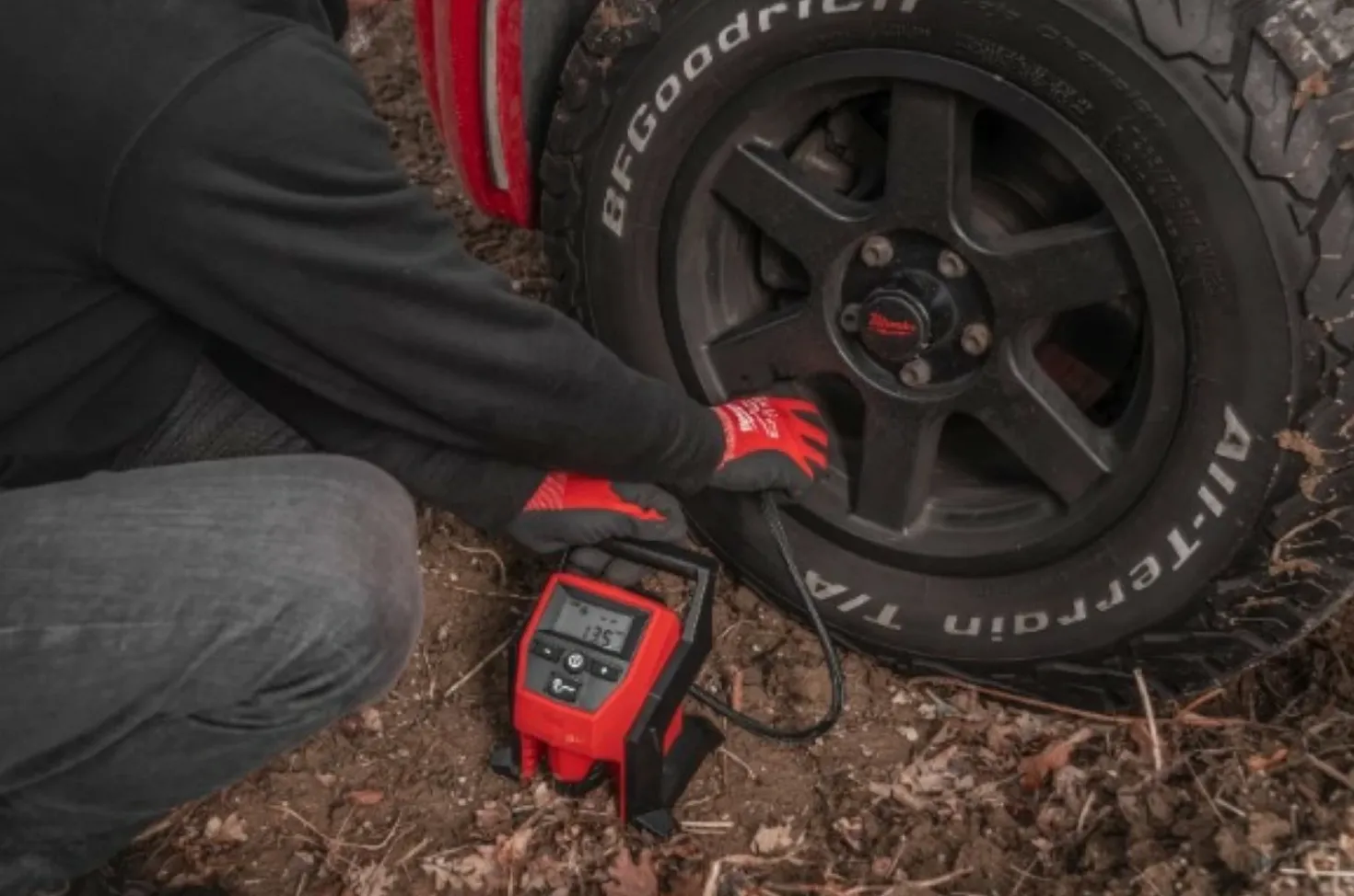 Milwaukee M12 BI-0 Li-Ion accu subcompacte luchtpomp - body