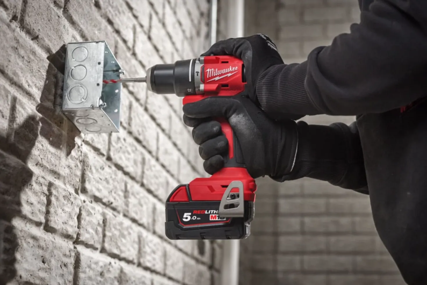 Milwaukee M18 BLPDRC-202C 18V Li-Ion accu klopboor- /schroefmachine set (2x 2.0Ah accu) in koffer