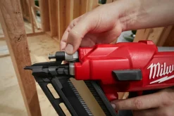 Milwaukee M18 FFNS-502C Li-Ion accu tacker in koffer