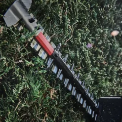 Milwaukee M18 FHET60-802 FUEL 18V Li-Ion accu heggenschaar set (2x 8.0ah accu) - 600mm