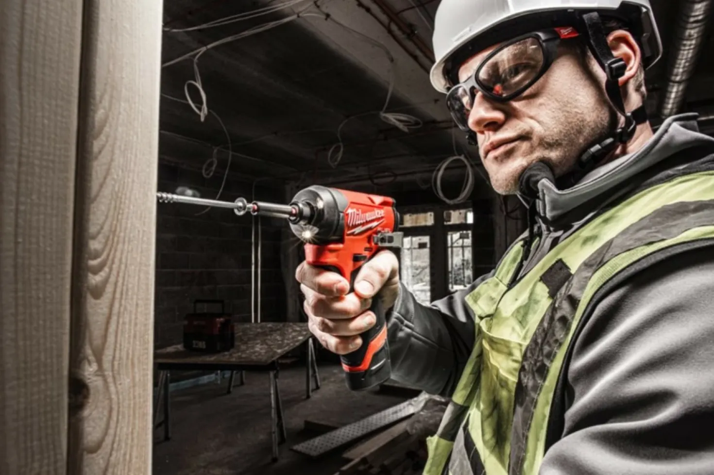 Milwaukee M12 FID2-202X 12V Li-Ion accu slagschroevendraaier set (2x2.0Ah) in HD-box - 170Nm - koolborstelloos
