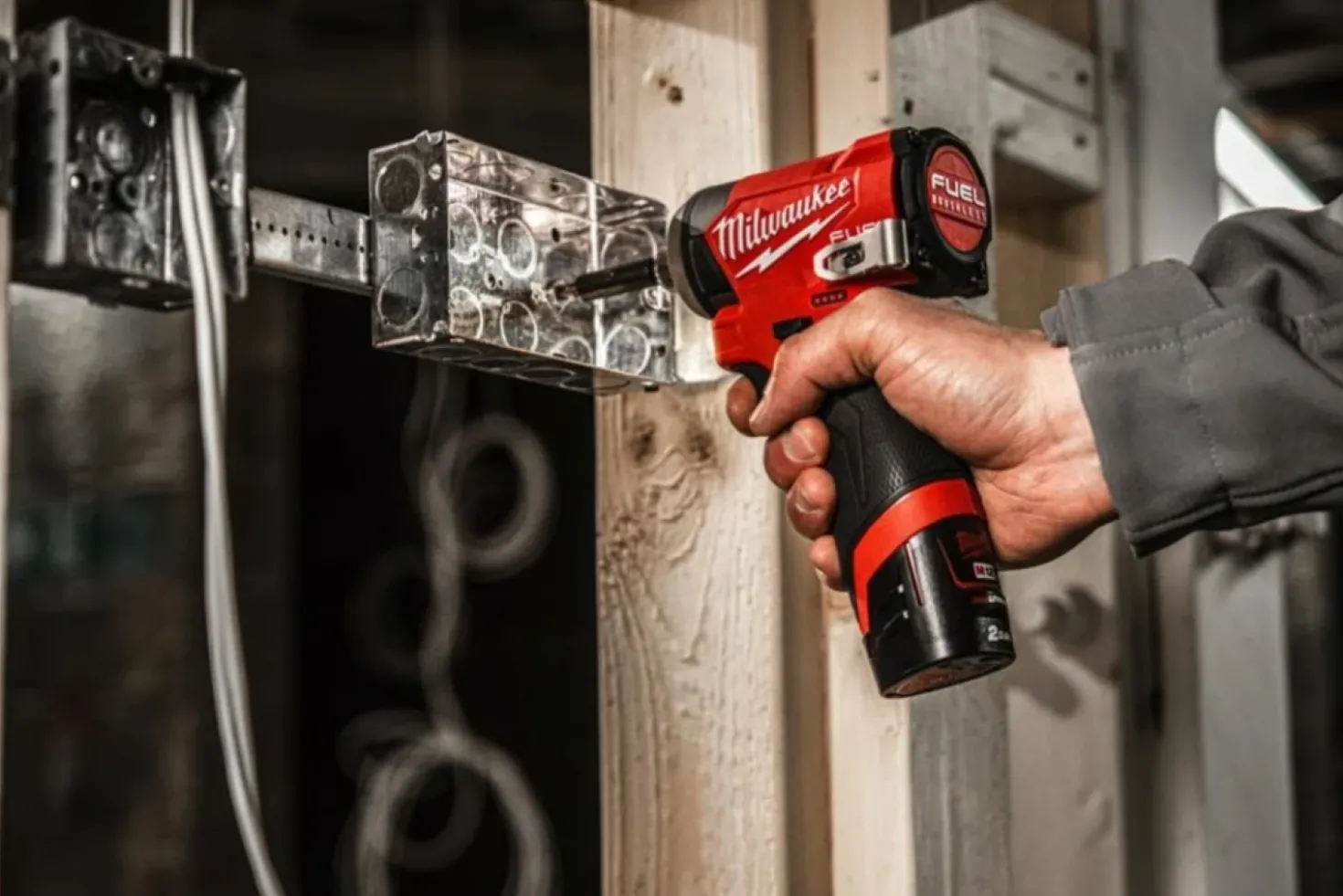 Milwaukee M12 FID2-202X 12V Li-Ion accu slagschroevendraaier set (2x2.0Ah) in HD-box - 170Nm - koolborstelloos