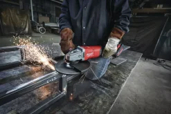 Milwaukee M18 FLAG230XPDB-0C 18V Li-Ion Accu haakse slijper body in koffer - 230mm - koolborstelloos