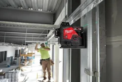 Milwaukee M12 3PLKIT-401P 12V Li-Ion accu kruislijnlaser set (1x 4,0Ah) in koffer - 3 lijnen - Groen - 38m