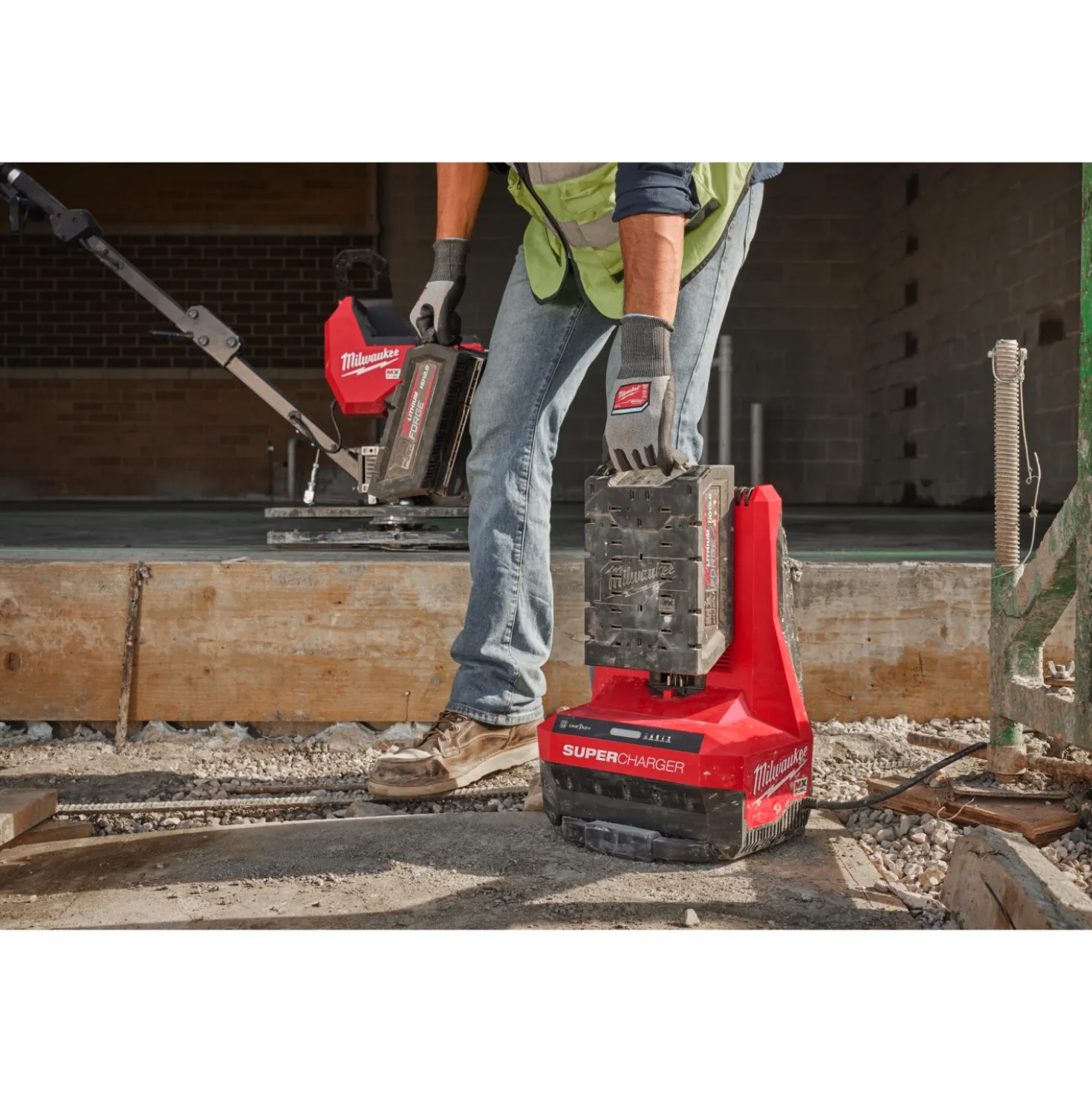 Milwaukee MXF SC MX Fuel Super snellader