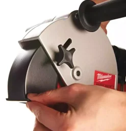 Milwaukee WCE 30 Sleuvenfrees in koffer - 1500W - 125mm