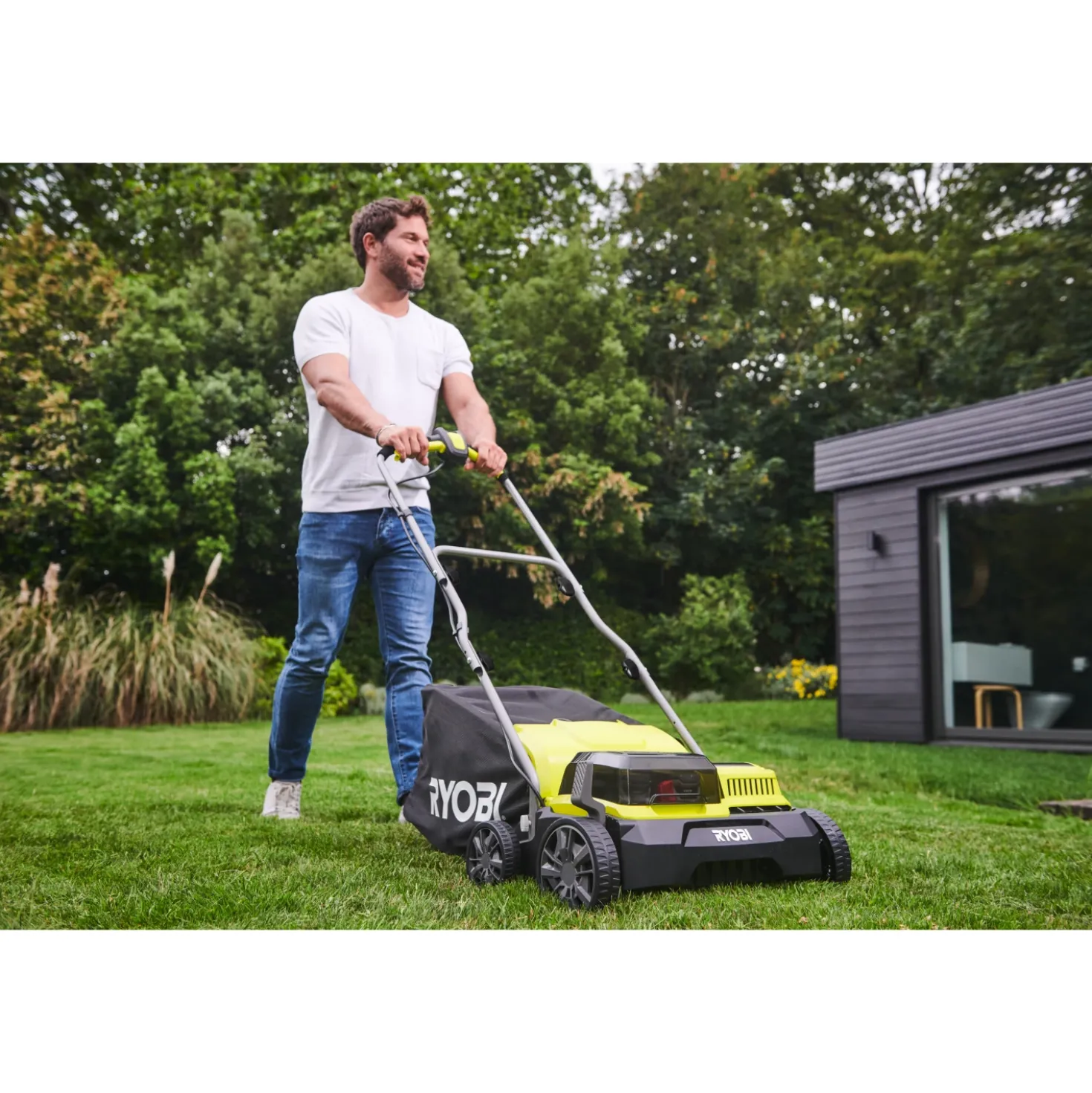Ryobi RY18SFX35A-240 One+ 18V Brushless Accu Verticuteerder set (2x 4.0Ah) - 35cm