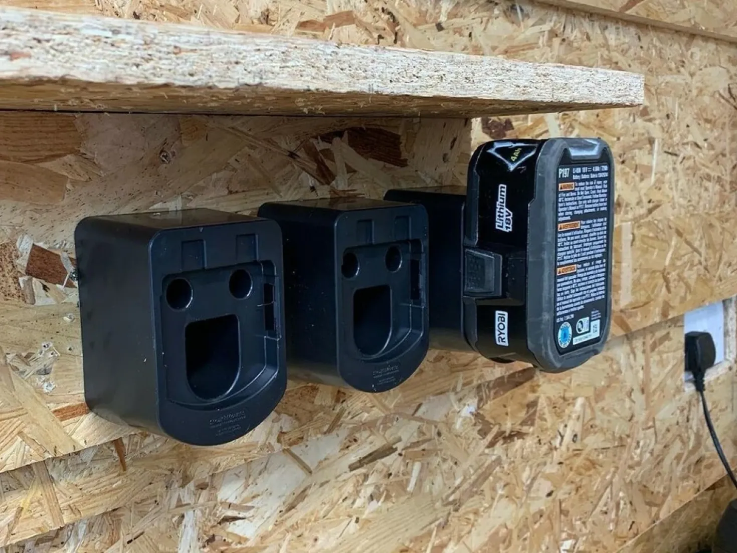 StealthMounts BM-RY18-4 Accuhouders voor Ryobi 18v ONE+ - Zwart - 4 stuks